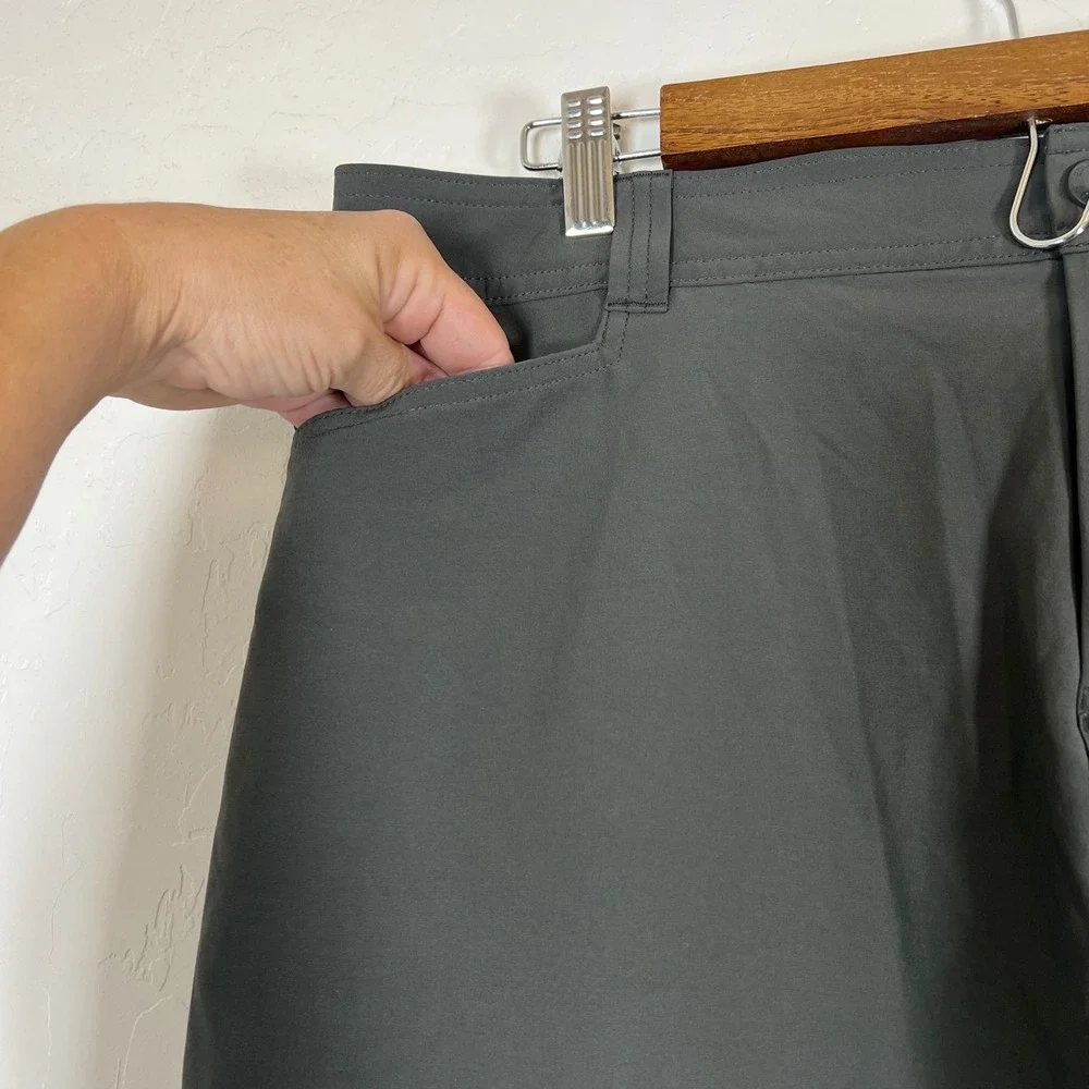 Eddie Bauer Adventurer 2.0 Skort Womens 14 Gray Hiking Outdoor Stretch UPF 50+